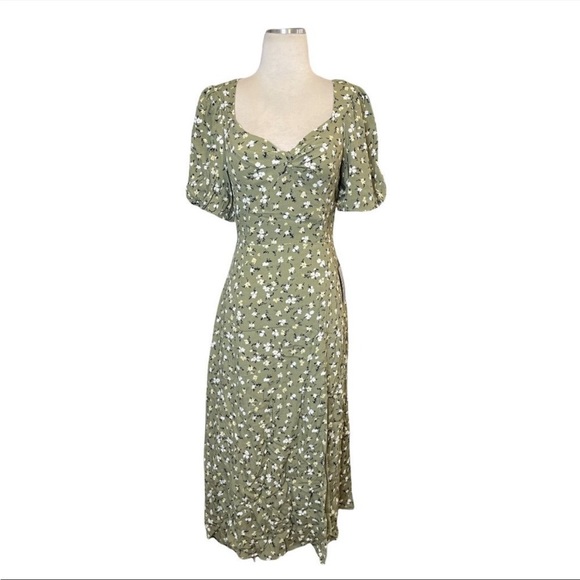 ✂️SOLD✂️EUC ASTR the Label bubble sleeve sweetheart dress in Sage Green - Picture 1 of 5